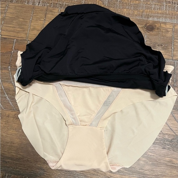 Flora 2 pack Micro Hipkini brief panties NWT Size Small - Picture 3 of 5